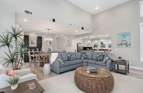 Corolla House | Beautiful Modern Beach House for Large Family Vacations with Incredible Views for an Unforgettable Coastal Getaway in Corolla, North Carolina
