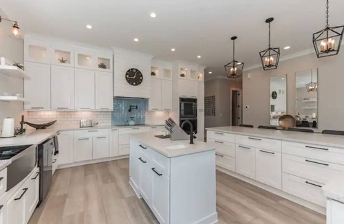 Mayhew House | Beautiful Modern Lake Home in Mooresville NC