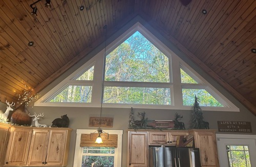Swannanoa House | Beautiful Mountain Views with 2 Master Suites on 5 Acres