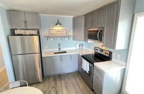 Sneads Ferry Condo | Beautiful Ocean Front Retreat