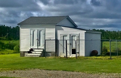 Engelhard House | Beautiful pet friendly lodge in a quaint fishing village and sleeps 16