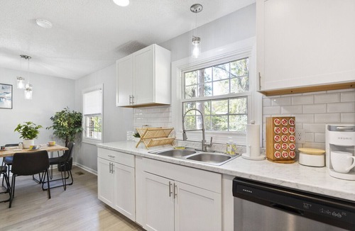 Westgate House | Beautiful Private Home and Patio