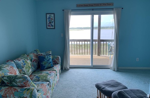 North Topsail Beach House | Beautiful relaxing place at the beach six houses from the beach and on the sound