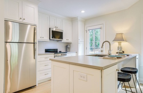 Raleigh Cottage | Beautiful Raleigh Cottage Rental: 5 Mi to Downtown