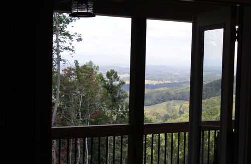 Leicester House | Beautiful retreat on 6 acre private mountain with the most breathtaking views