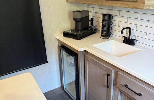 Columbus House | Beautiful RV minutes from TIEC