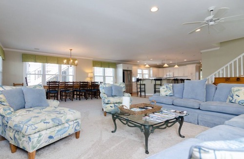 South End House | Beautiful sound-front home w boat slip and gazebo!