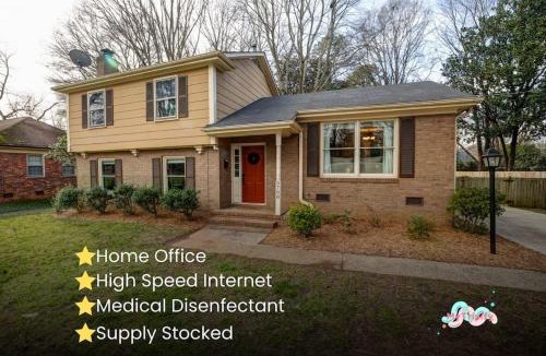 Beverly Woods House | Beautiful wooded home in Popular SouthPark