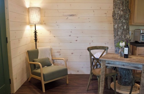 Zirconia Cabin | Beautifully Crafted Tajar Treehouse near Tuxedo Falls