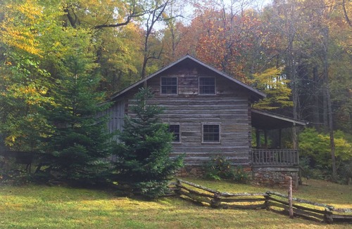 Spruce Pine Cabin | Beautifully-restored 200-year-old Log Cabin off the Blue Ridge Parkway