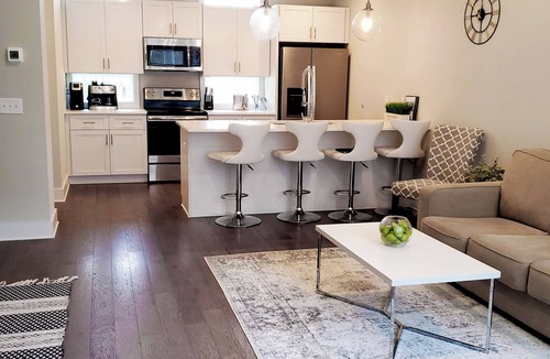 Historic Waverly House | Beech House, 3BR/4BA, King Beds, Garage, 12S