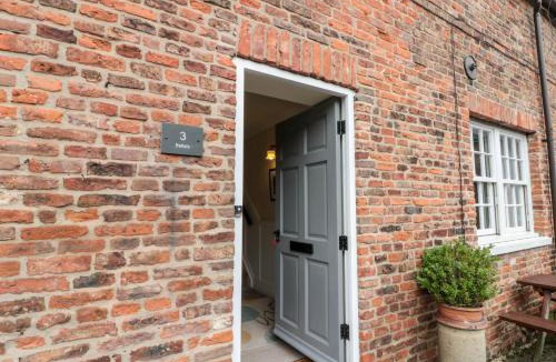 North Dalton House | Bella's Cottage