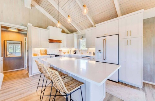 Duck Cottage | Bella Vista Beach Cottage~4Min Walk to Beach!