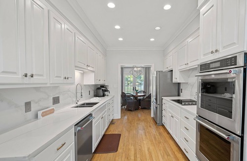 Terrell House | Bella Vista by Socharm | Lakefront Getaway