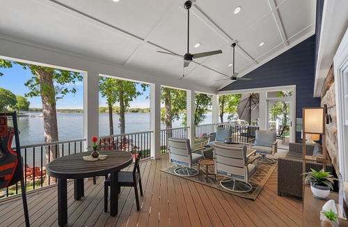 Terrell House | Bella Vista by Socharm | Lakefront Getaway