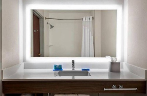 North Belmont House | Belmont! Freedom Park! Relax & Enjoy,Bring Fun 01!