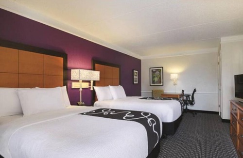North Belmont House | Belmont! Freedom Park! Relax & Enjoy,Bring Fun 01!