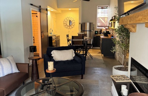 Belmont Historic District Apartment | Belmont Millside Studio