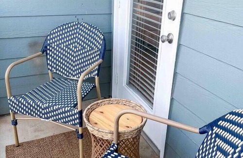Belmont Apartment | Belmont stay - 14 days or more!