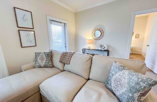 Belmont Apartment | Belmont stay - 14 days or more!
