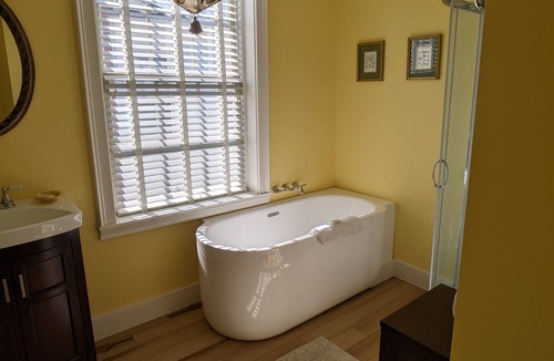 New Bern Bed & Breakfast | Benjamin Ellis House Bed & Breakfast