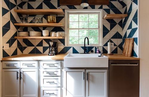 Bent Creek House | Bent Creek Bungalow - Hot Tub, Ping Pong, Foosball, Firepit, and more!