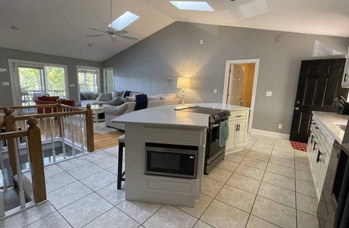 Wise House | Best Dock on LKG, 7 Bedrooms, 2 Kitchens, 4 Bath, 2 OPEN Boat Slips