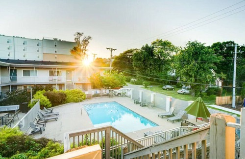 Melrose Condo | Best Of Nashville - Award Winning, Top Floor Studio and Pool