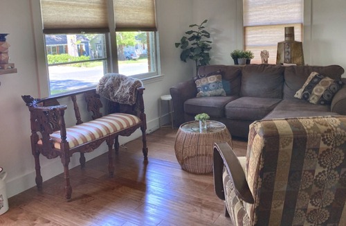 North Charlotte Apartment | Best of Noda for 5 Guests. Vegan Dining, Wifi, Off Street Parking