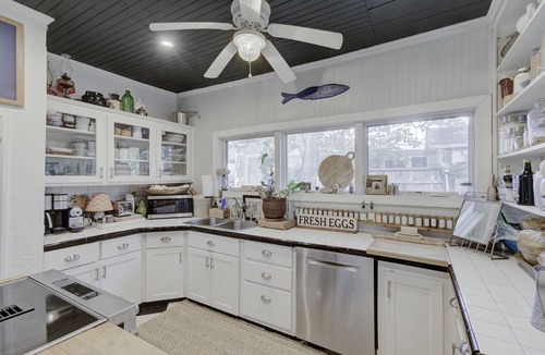 Swansboro Cottage | Best Porch in Swansboro! 1 Block to Front Street. Dog friendly.