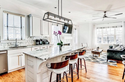 Buena Vista House | ★Best Views in Downtown★Stunning design, rooftop, near BROADWAY - 8 beds