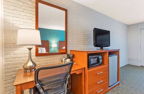 Hendersonville Hotel | Best Western Hendersonville Inn
