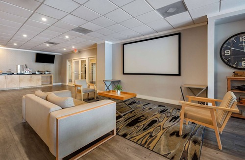 Winston - Salem Hotel | Best Western Plus University Inn