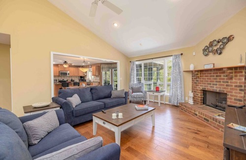 Wise House | Better Lake than Never/3 bedroom W/Boat Options!