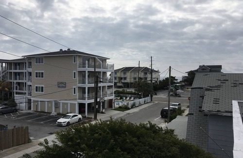 South End Condo | Between the Shores-Just a few steps away from ocean or sound
