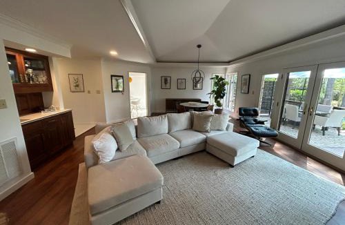 Pinehurst House | Beulah Hill 2 bed 2 bath golf course view
