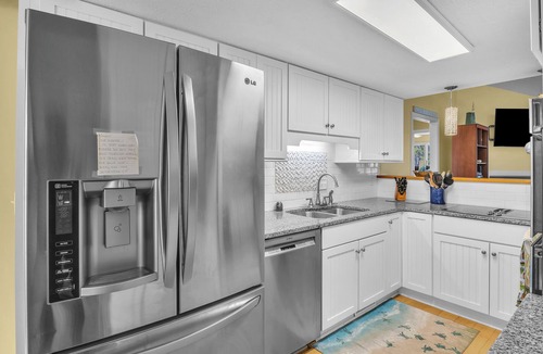 Bald Head Island Condo | BHI Retreat in Royal James - Club Access - Community Pool - Golf Carts Included
