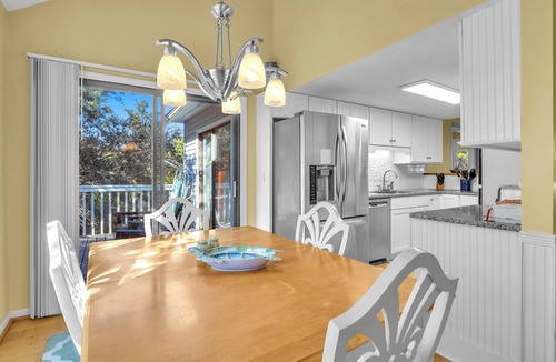 Bald Head Island Condo | BHI Retreat in Royal James - Club Access - Community Pool - Golf Carts Included
