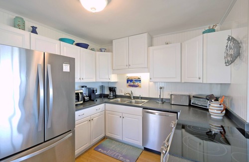 Holden Beach House | "Big AL's Dawg House" 4 Bedroom, Oceanfront, Duplex, PET FRIENDLY