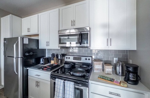 Huntersville Apartment | Birkdale Lookout,Pool,Elevator,Shop-Eat-Work-Play