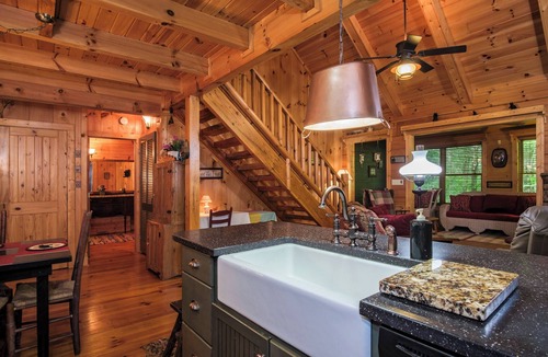 Penrose Cabin | Black Bear Lodge near Dupont State Forest