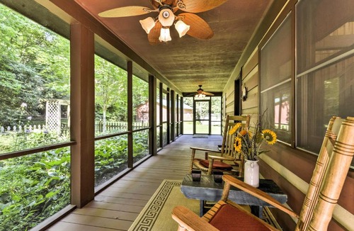 Black Mountain House | Black Mountain Cabin with Screened Porch and Views!