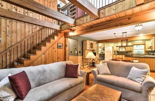 Black Mountain House | Black Mountain Cabin with Screened Porch and Views!