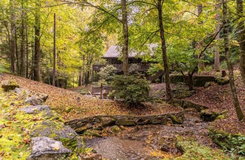 Apple Ridge House | Blackberry Creek Cabin