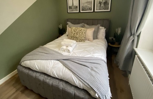 Blackpool Town Center Apartment | Blackpool Abode - Vance Road Star House