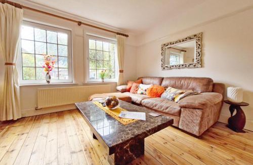 Bosham House | Blacksmiths Cottage, Bosham