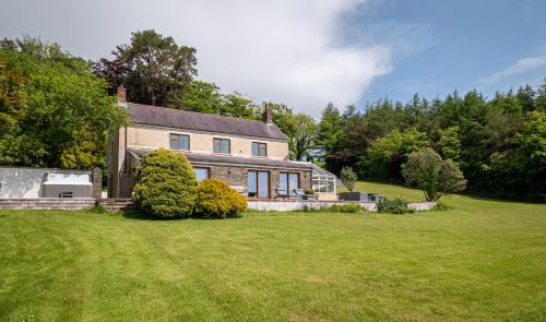 Cenarth House | Blaenachddu