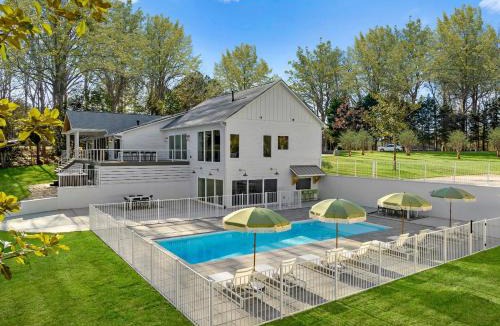 Mayhew House | Blanca Bay on Brawley