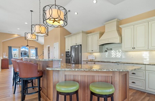 Manteo House | Blessed by the Bay 5 Bedroom Home in Manteo