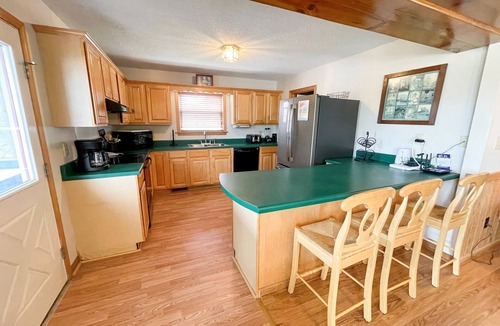Ocracoke House | Blind Mullet: Family friendly, den, decks, deep water private dock.